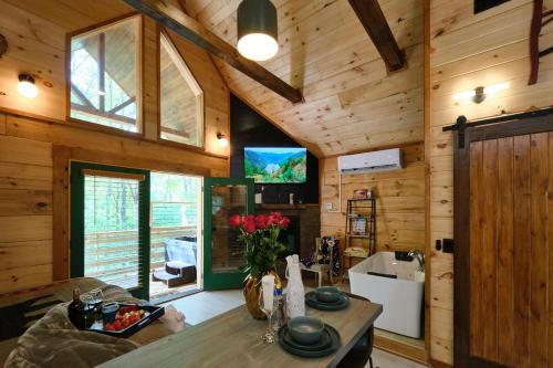 Emerald Forest! Romance, Luxury and nature mins to PF and GB photo 26