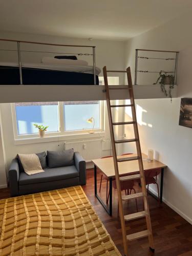 תמונה מהגלריה של Convenient apartment - close to everything באודנסה