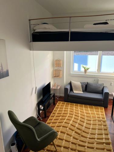 תמונה מהגלריה של Convenient apartment - close to everything באודנסה