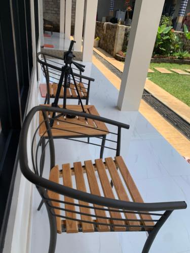 Fotografie z fotogalerie ubytování AJA Homestay v destinaci Pronojiwo