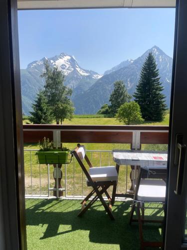 Panoramic Mountain View Apt, 65m2