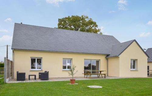 Awesome Home In Bacilly With Wifi