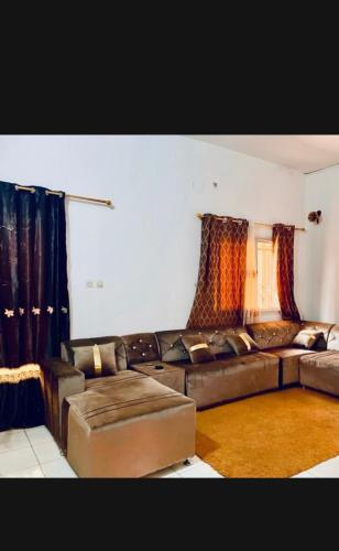 MandéHabitat tesisinde bir oturma alanı