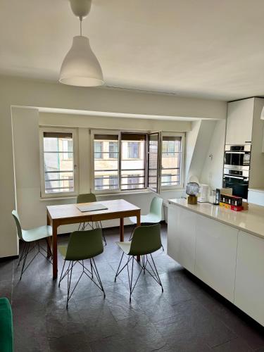 Rooftop Loft City Center, 2BR, Open Kitchen Island - New Renovated