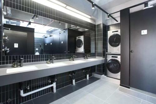 Ένα μπάνιο στο 深度青年旅舍