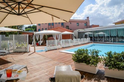 Swimmingpoolen hos eller tæt på Hotel Concorde