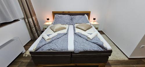 Ένα ή περισσότερα κρεβάτια σε δωμάτιο στο Villa La Strada