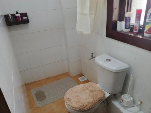 Ένα μπάνιο στο Budget bliss3 bnb Ruaka