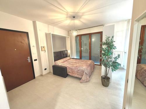 Live House-Attico, ampio e luminoso monolocale
