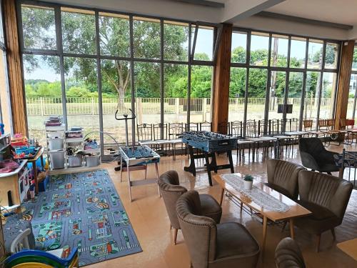 En restaurant eller et andet spisested på Ilona Apartman Harkány