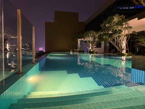 Bazén v ubytování Vortex suites klcc by yana nebo v jeho okolí