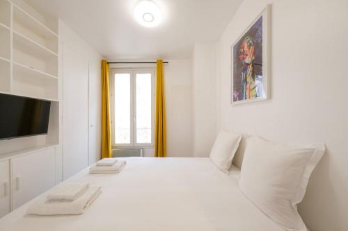 Bright Apartment - Sacré Coeur Basilica
