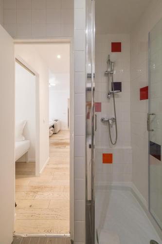 Bright Apartment - Sacré Coeur Basilica