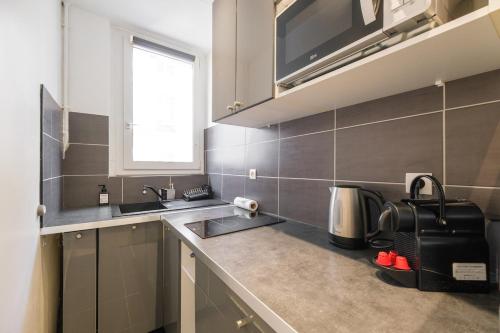Bright Apartment - Sacré Coeur Basilica