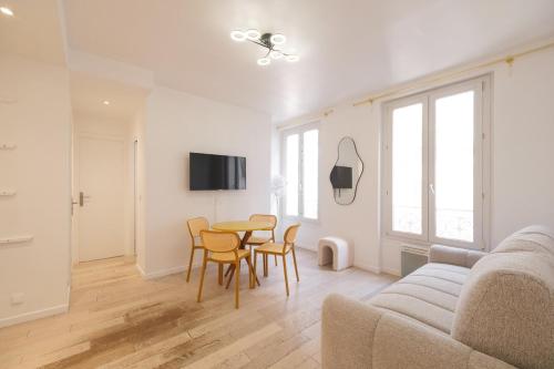 Bright Apartment - Sacré Coeur Basilica