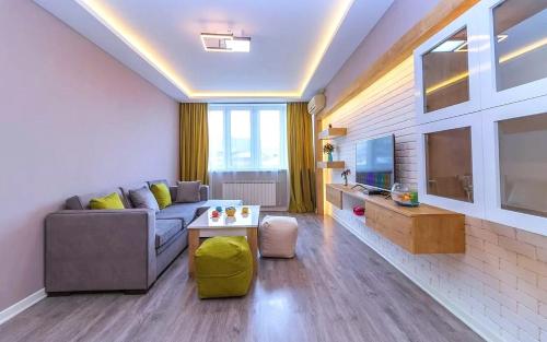 Superb Location-City Center Vibrant and Stylish 2Bedroon & 2Bathroom Apartment, Stunning View
