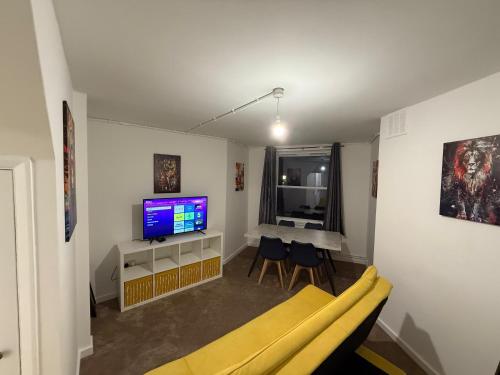 LUXURY 3 BED FLAT for 8 people close to Chelsea Stadium 5 min from the main station photo 56