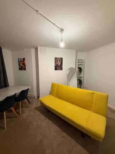 LUXURY 3 BED FLAT for 8 people close to Chelsea Stadium 5 min from the main station photo 63