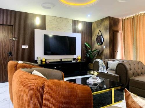 Μια τηλεόραση ή/και κέντρο ψυχαγωγίας στο 3rdBASE APARTMENT