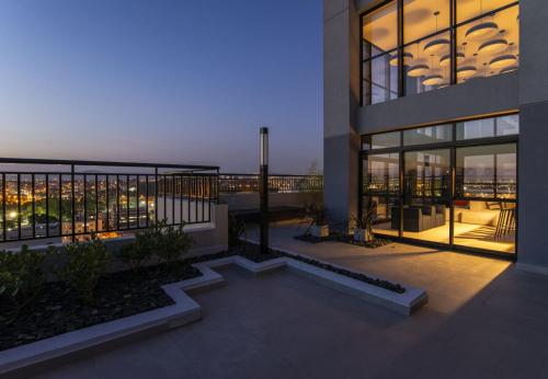 Μπαλκόνι ή βεράντα στο Aconchegante Studio com piscina, academia, coworking, lavanderia