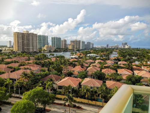 Nespecifikovaný výhled na destinaci Miami Beach nebo výhled na město při pohledu z apartmánu