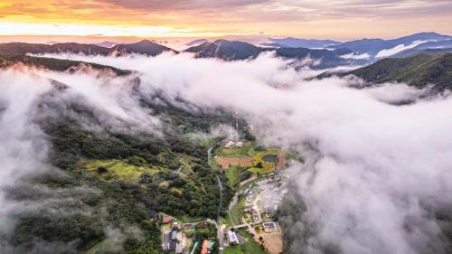 Naturlandskabet i nærheden af pensionatet
