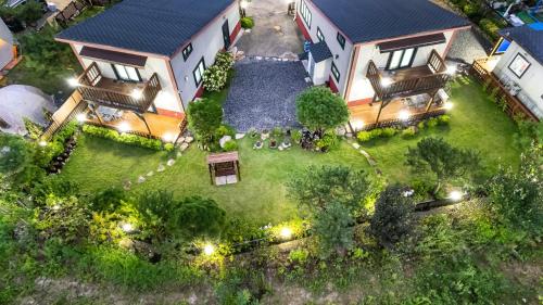 En have udenfor Gyeongju Haneulbit Private Pool Villa