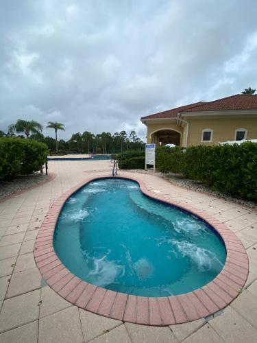 Modern Tropical Family Retreat near Legoland, Disney, Universal and Bok Towers photo 5