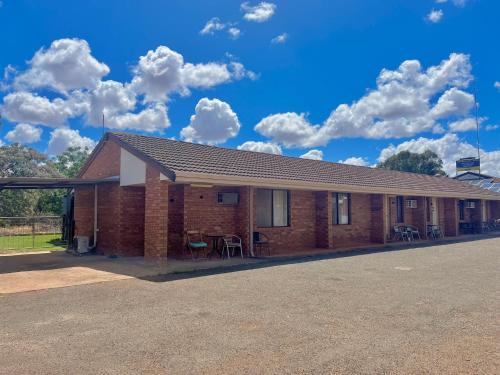 Kondinin Hotel Motel