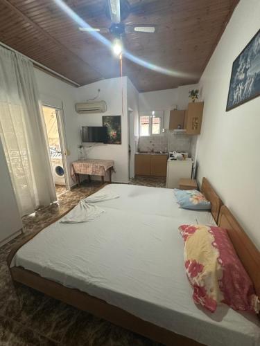 Jimmy Studio Apartment center Sarande