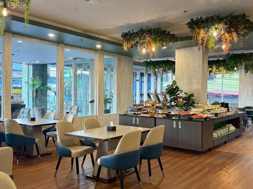 Jídlo v hotelu nebo okolí