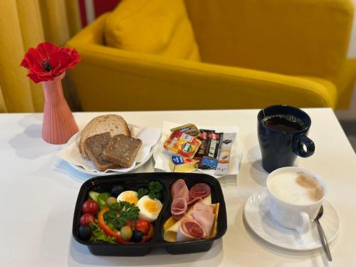 Jídlo v aparthotelu nebo okolí