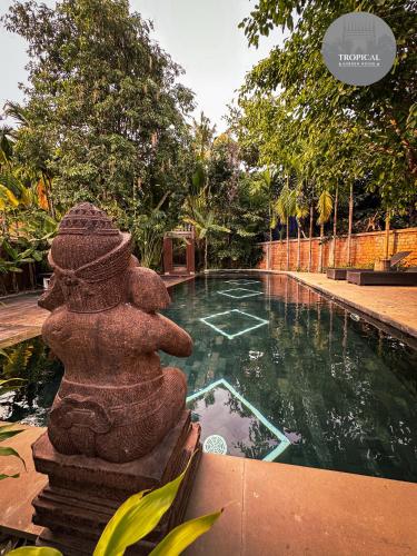 Tropical Garden House