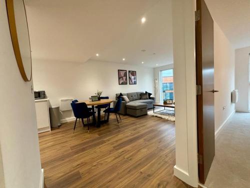 Et opholdsområde på Modern 1 bed apartment, The Grand Exchange