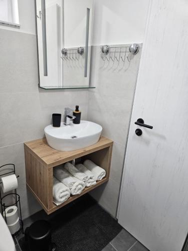 MARIO NV - Studio apt. for 2-3 persons with terrace