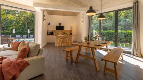 Unique Design Vila Doris