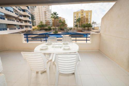 Appartement équipé Calpe Espagne 4 couchages, terrasse, piscines, climatisation, garage, WIFI gratuit