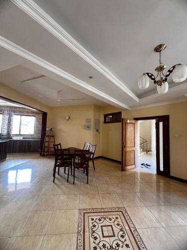 モンバサにあるBeachLuxe 3bdr Pool Beach Accessのギャラリーの写真