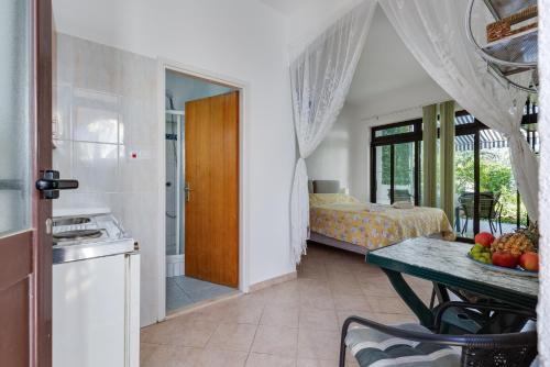 Petra in Bibinje - Haus für 6-8 Personen