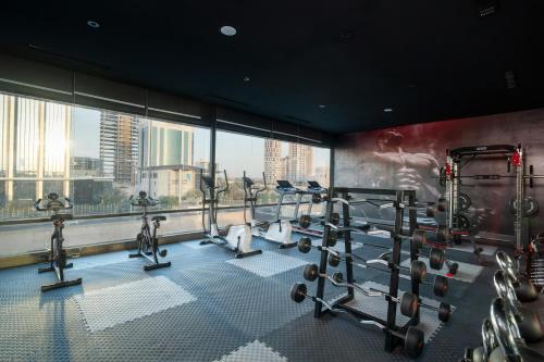 Fitness centrum a/nebo fitness zařízení v ubytování Msharef Almoden hotel