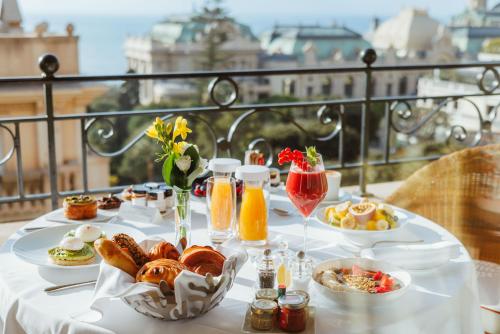 Jídlo v hotelu nebo okolí