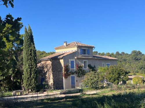 Magnifique Mas provencal au coeur des vignes