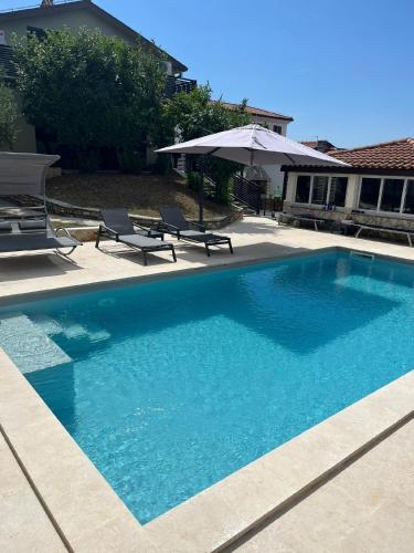 Ferienhaus Marija 300m2 mit Pool 4-Sterne