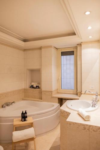 Vatican Prati Grand House Center
