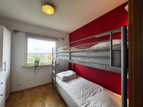 Postel nebo postele na pokoji v ubytování Luxurious Villa with Panoramic Views & Relaxation Area
