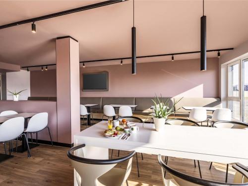 Posezení v ubytování B&B Hotel Erlangen-Süd