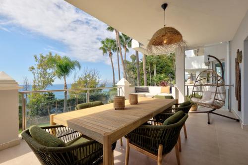 Renovated apt Casaris big balcony and sea view
