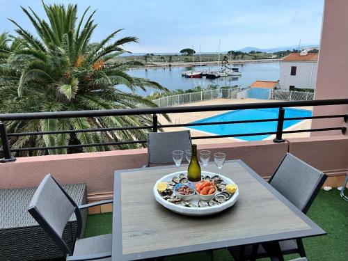 Đồ ăn tại/gần căn hộ