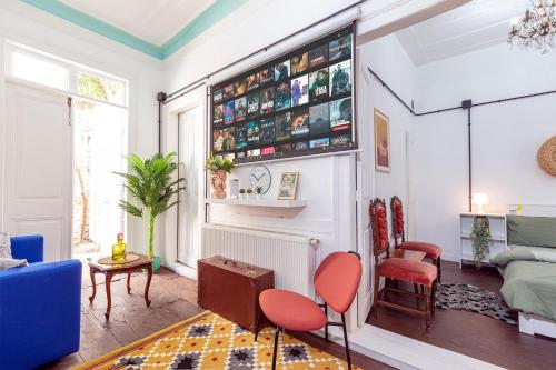 9 Person Garden Home 5min to Clock Tower