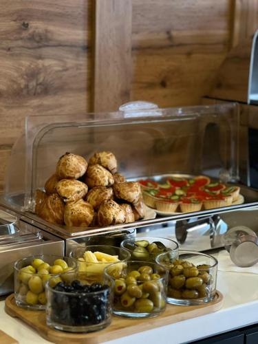 Jídlo v hotelu nebo okolí